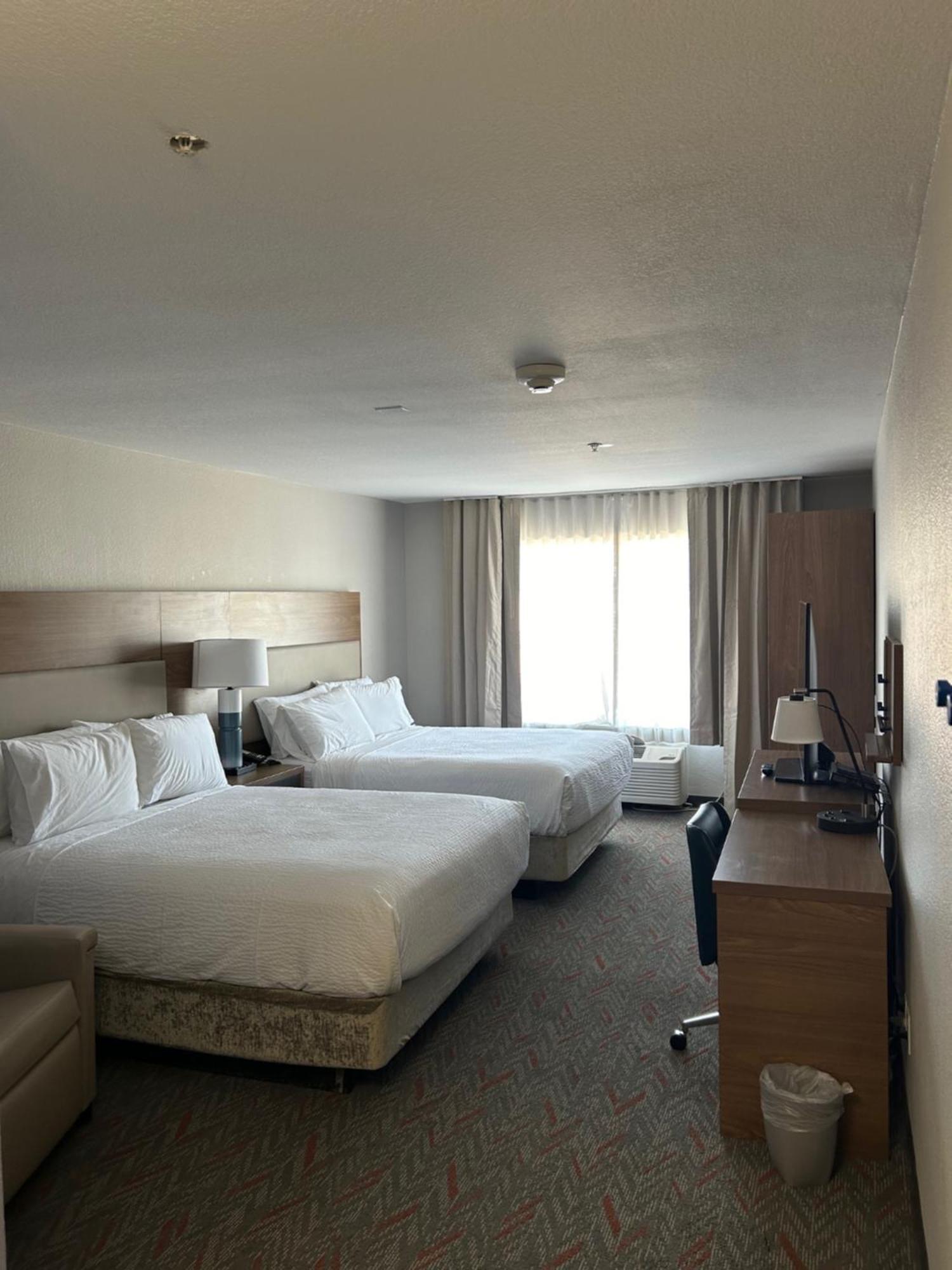 Garner Hotel By Ihg Phoenix - Surprise Exterior photo
