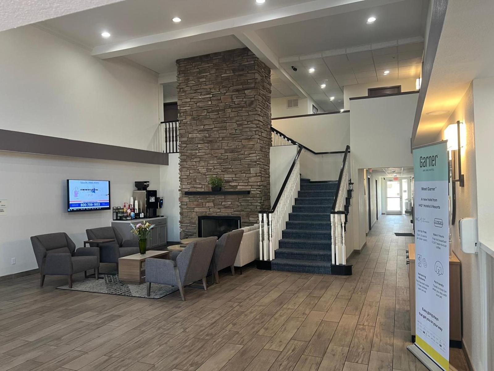 Garner Hotel By Ihg Phoenix - Surprise Exterior photo