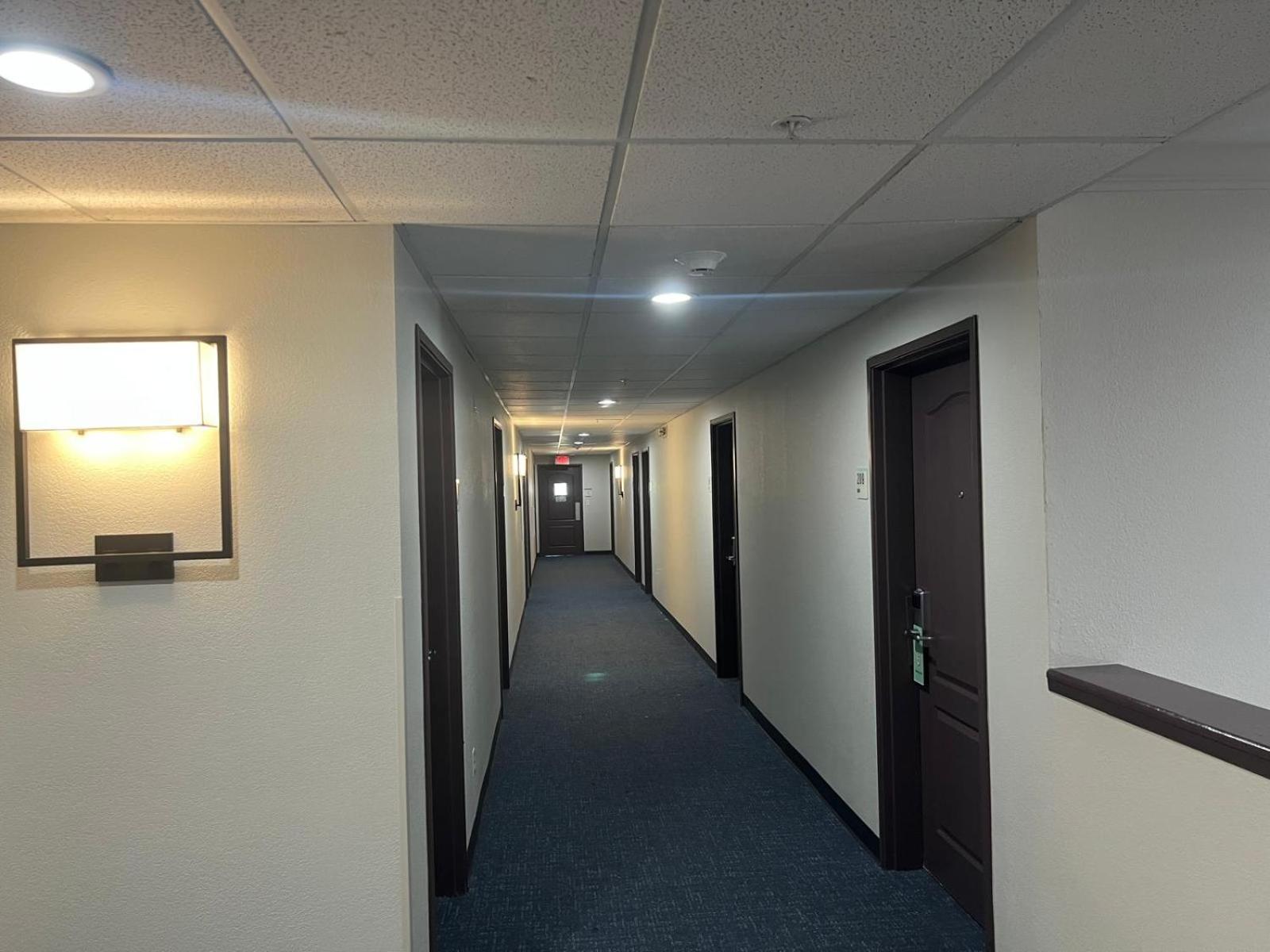 Garner Hotel By Ihg Phoenix - Surprise Exterior photo