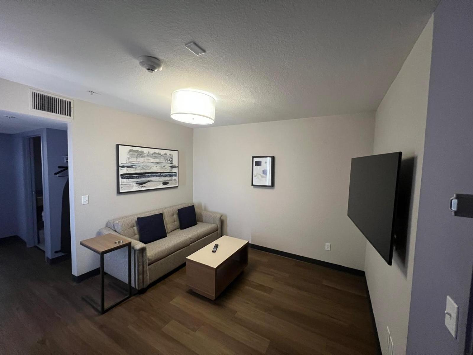 Garner Hotel By Ihg Phoenix - Surprise Exterior photo